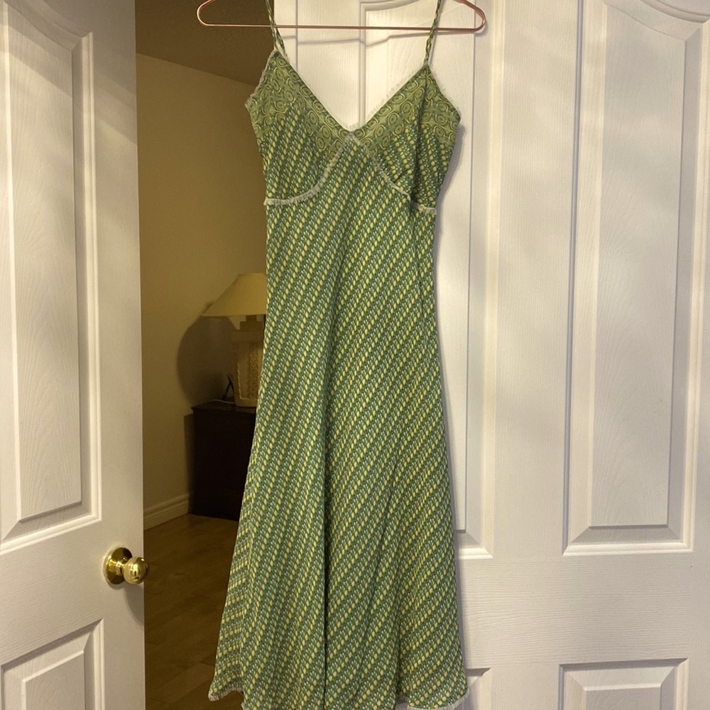Dress - guess brand